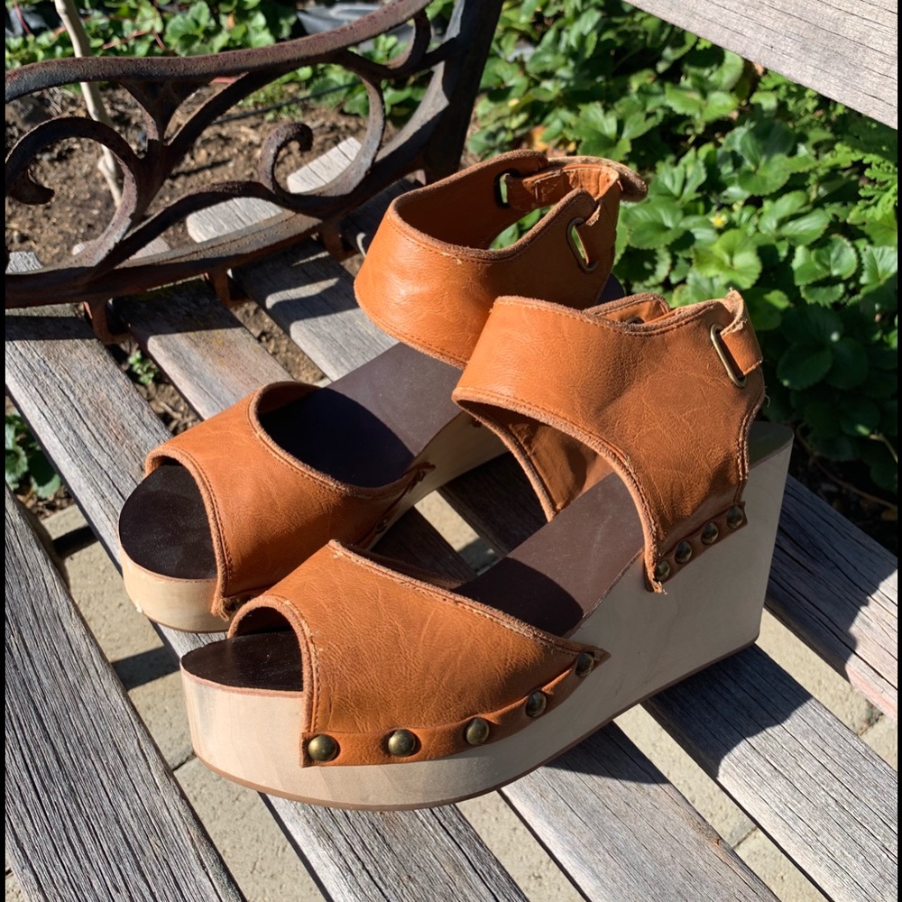 Leather & Wood wedges